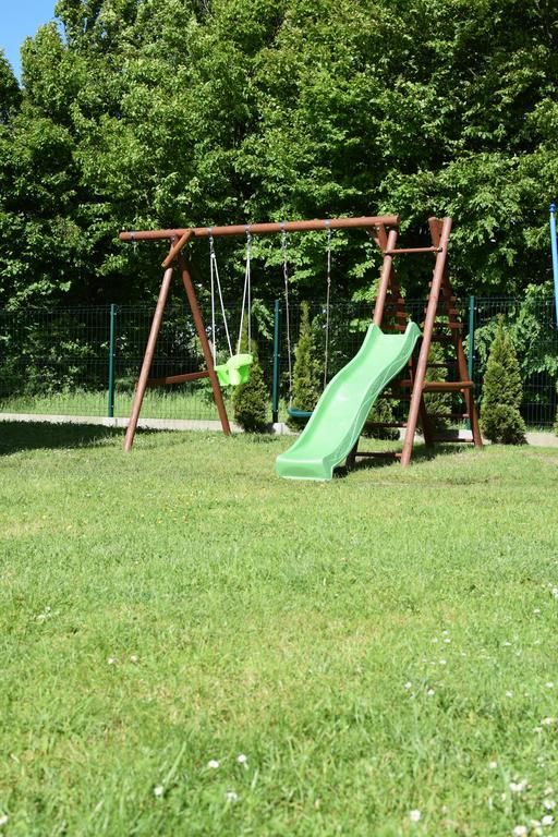 Pokoje U Anastazji Zakrzewo エクステリア 写真